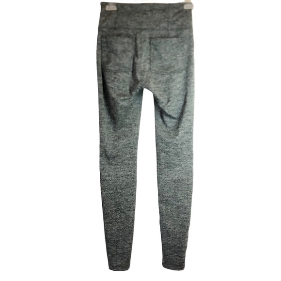 Athleta Pocket Leggings Chevron Herringbone Gray Women's Size XS - Picture 3 of 12